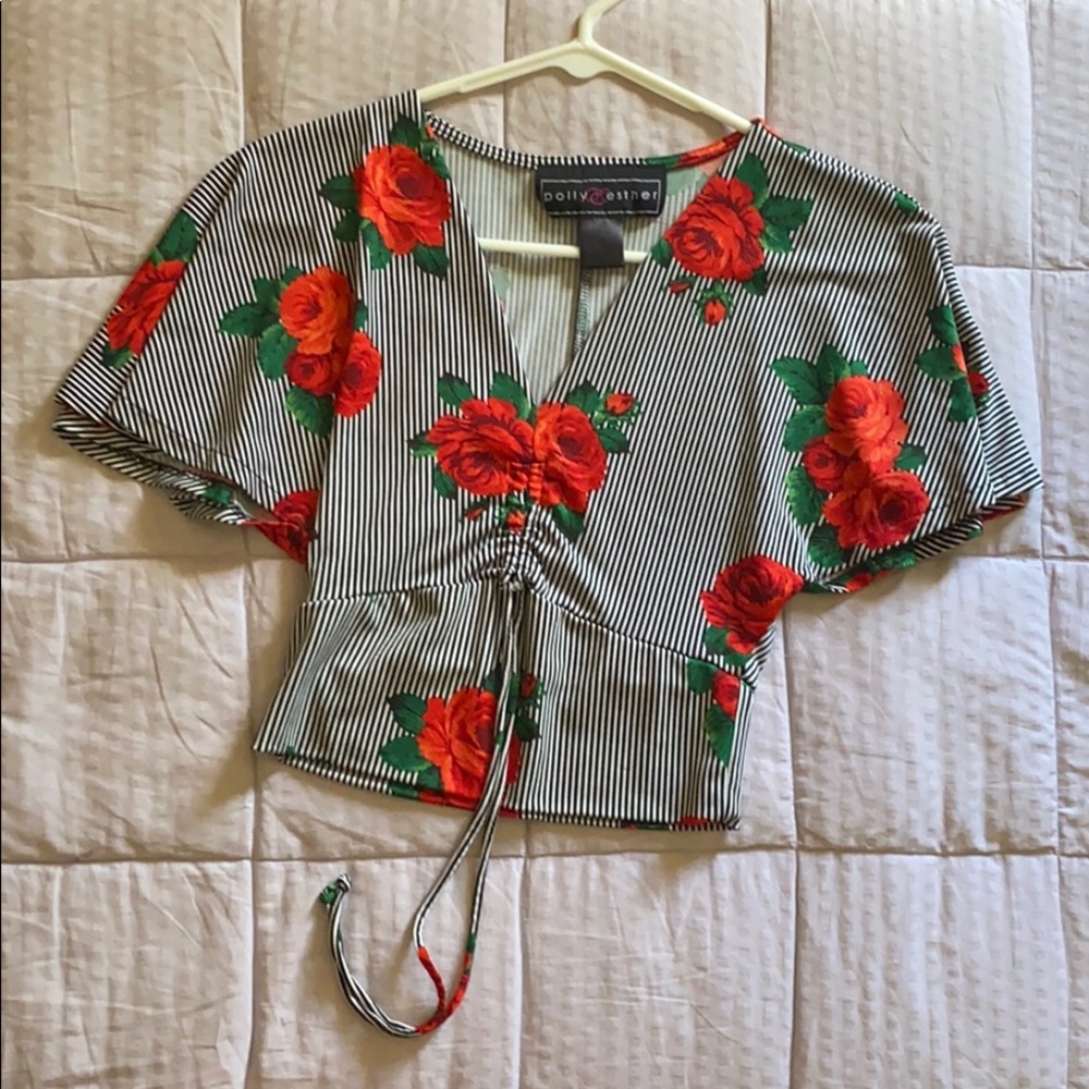 CROP TOP